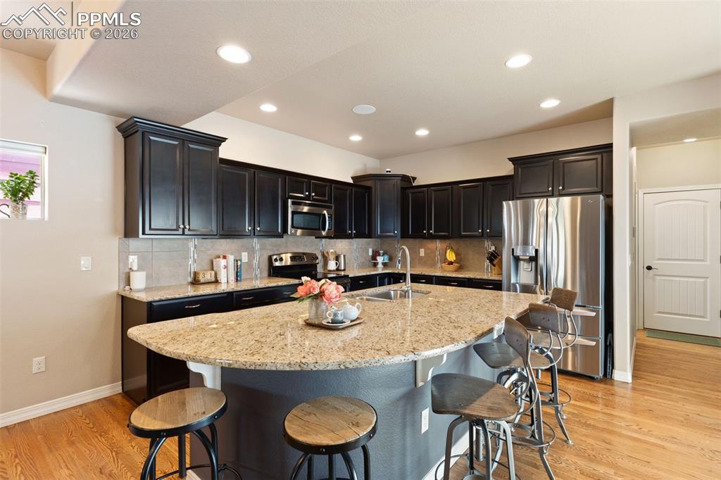 Image 10 of 45: Kitchen