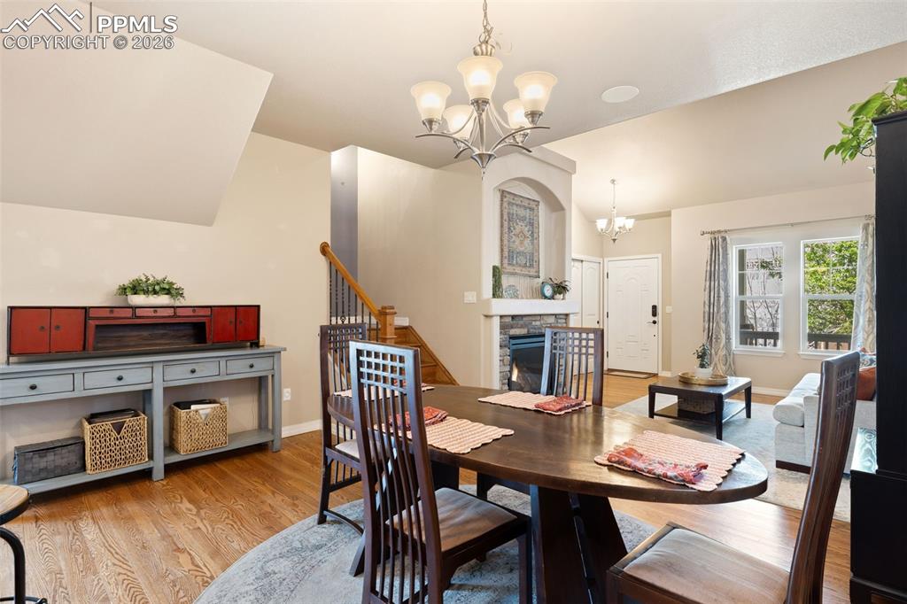 Image 8 of 45: Dining Area