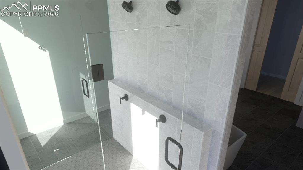 Image 18 of 45: Steam shower with dual shower heads