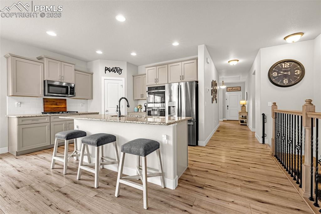 Image 4 of 41: Kitchen