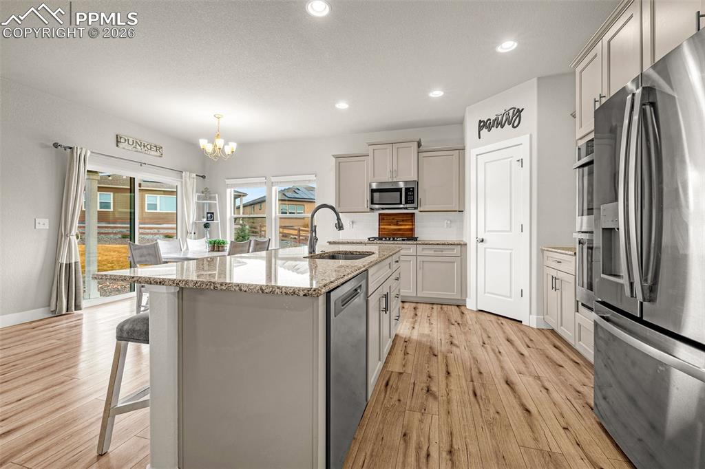 Image 6 of 41: Kitchen