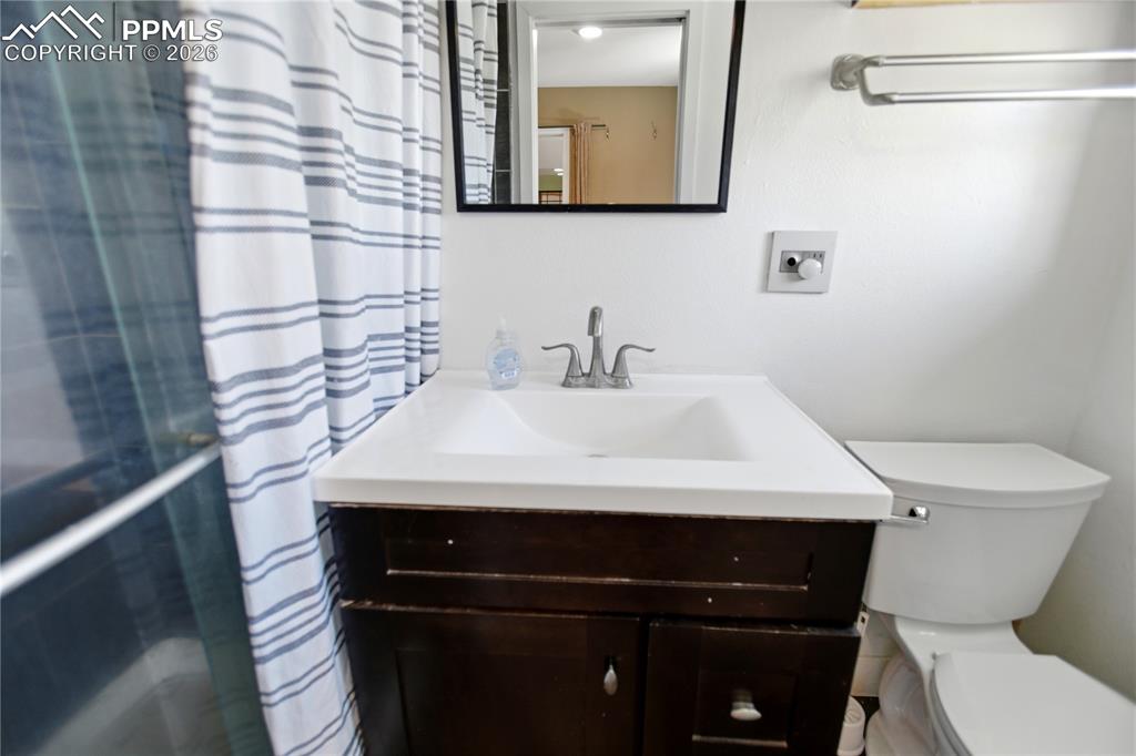 Image 12 of 42: Kitchen