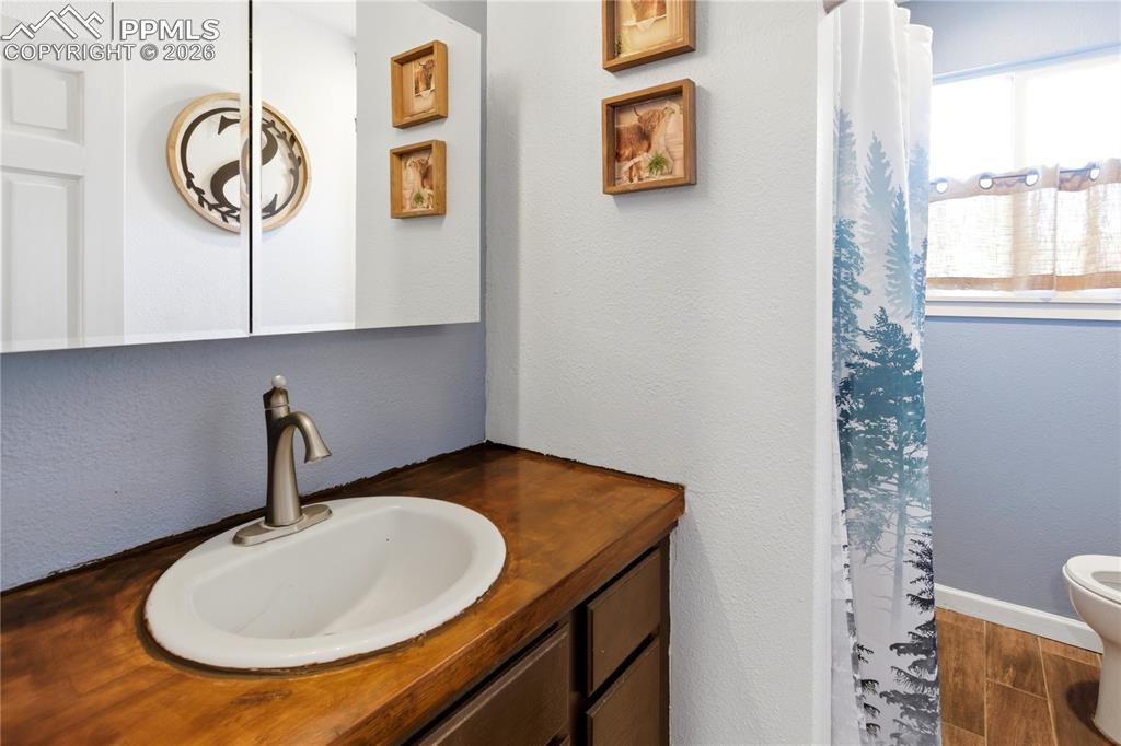 Image 17 of 42: Lower Level Office