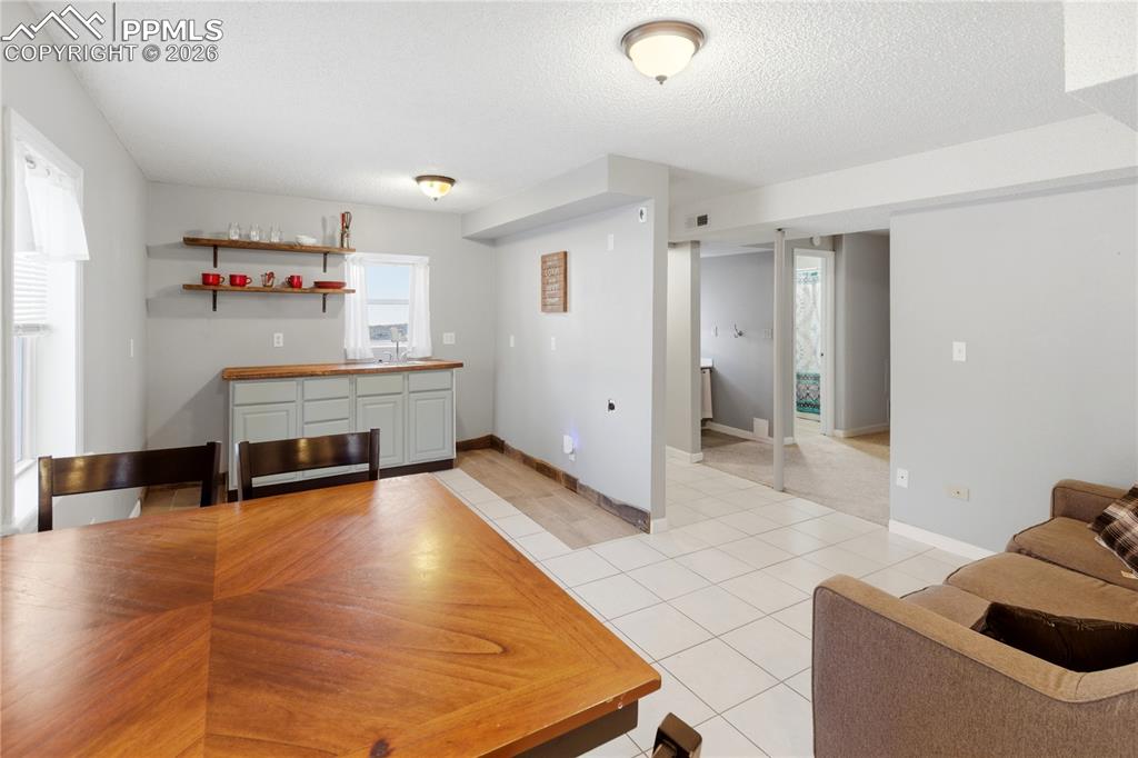 Image 23 of 42: Main Level Bed 3