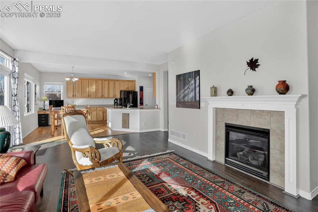 Image 16 of 49: Living Room