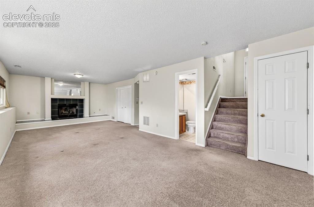 Image 33 of 37: Family Room
