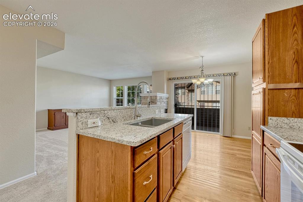 Image 9 of 49: Kitchen