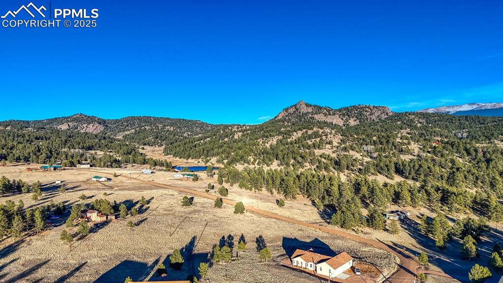 Image 10 of 29: Easy to build