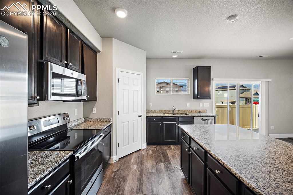 Image 12 of 42: Kitchen