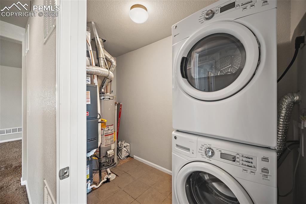 Image 28 of 42: Laundry