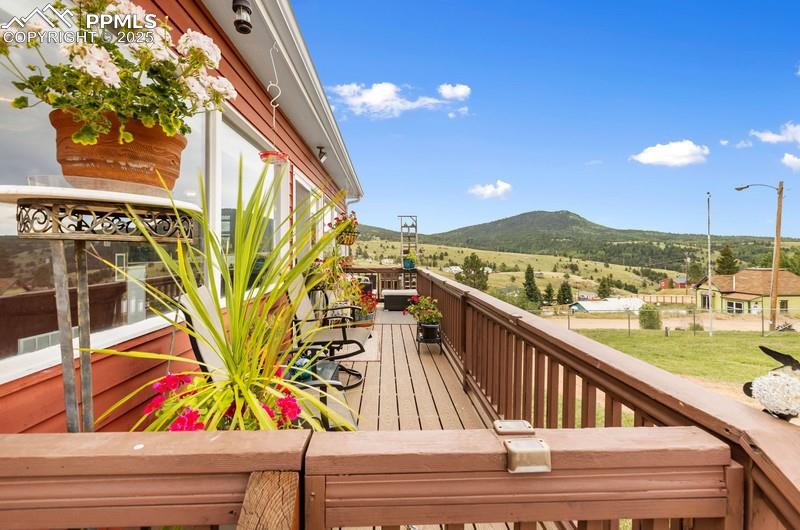 Image 2 of 27: Deck