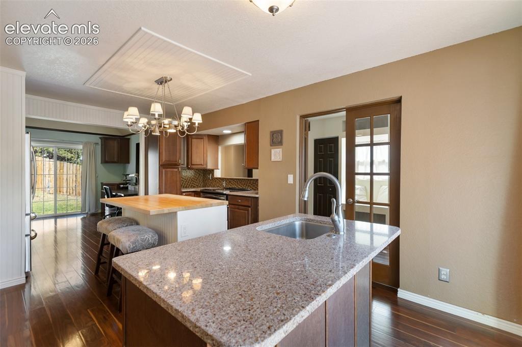 Image 13 of 29: Kitchen