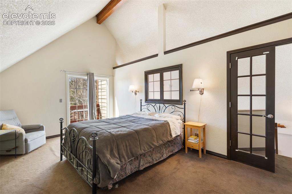 Image 18 of 29: Bedroom