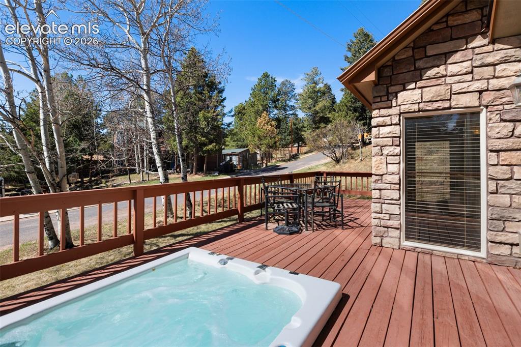 Image 4 of 29: Deck