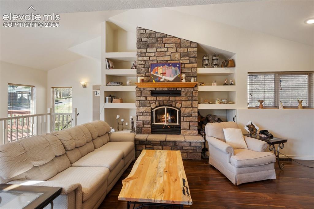 Image 8 of 29: Living Room