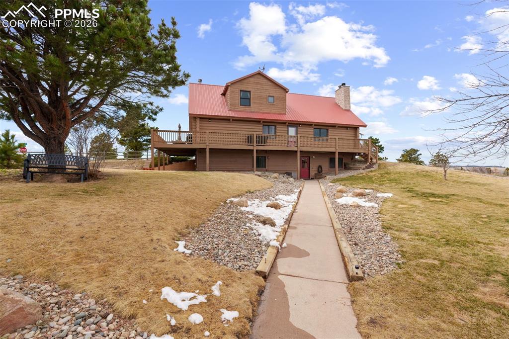 Image 42 of 50: Back of Structure