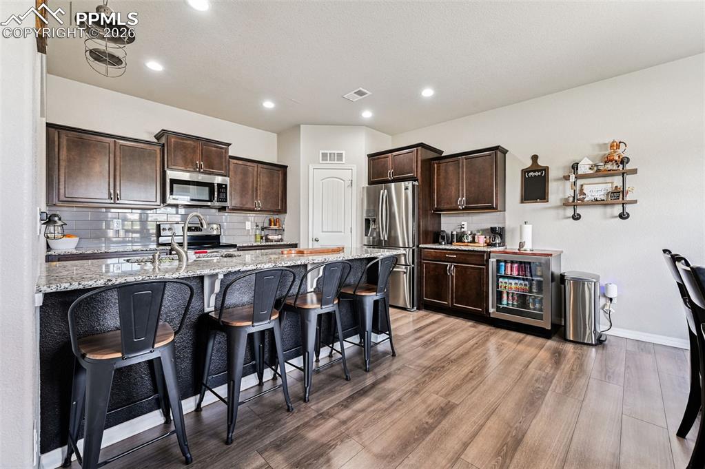 Image 11 of 50: Kitchen