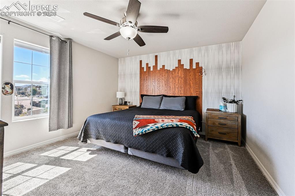 Image 20 of 50: Bedroom