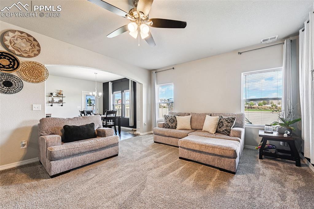 Image 8 of 50: Living Room