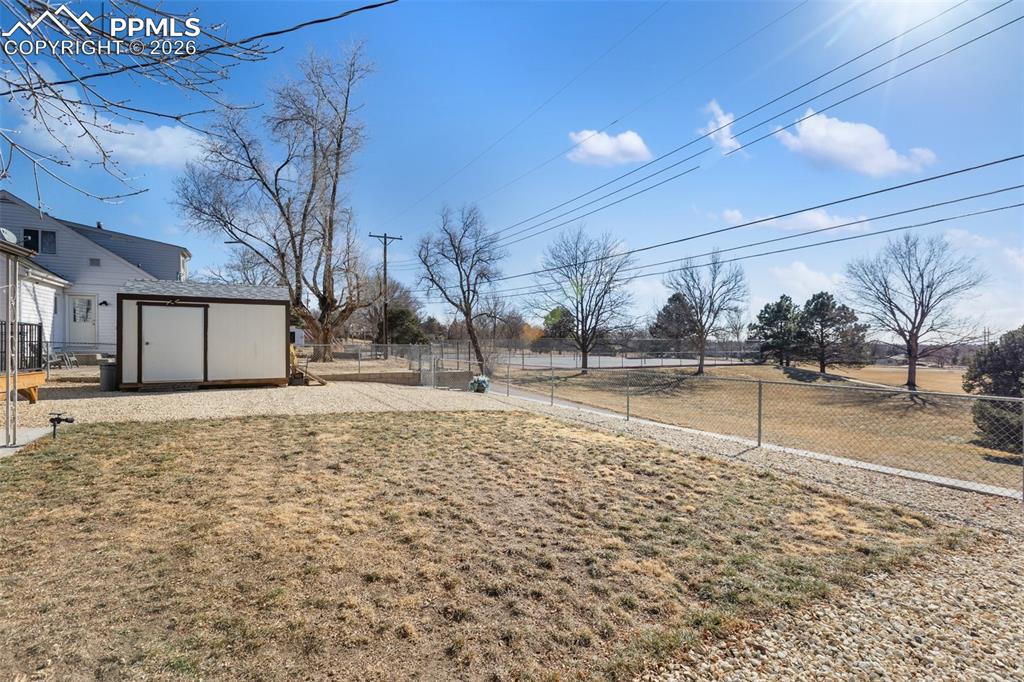 Image 21 of 24: Property backs up to Portal Park!