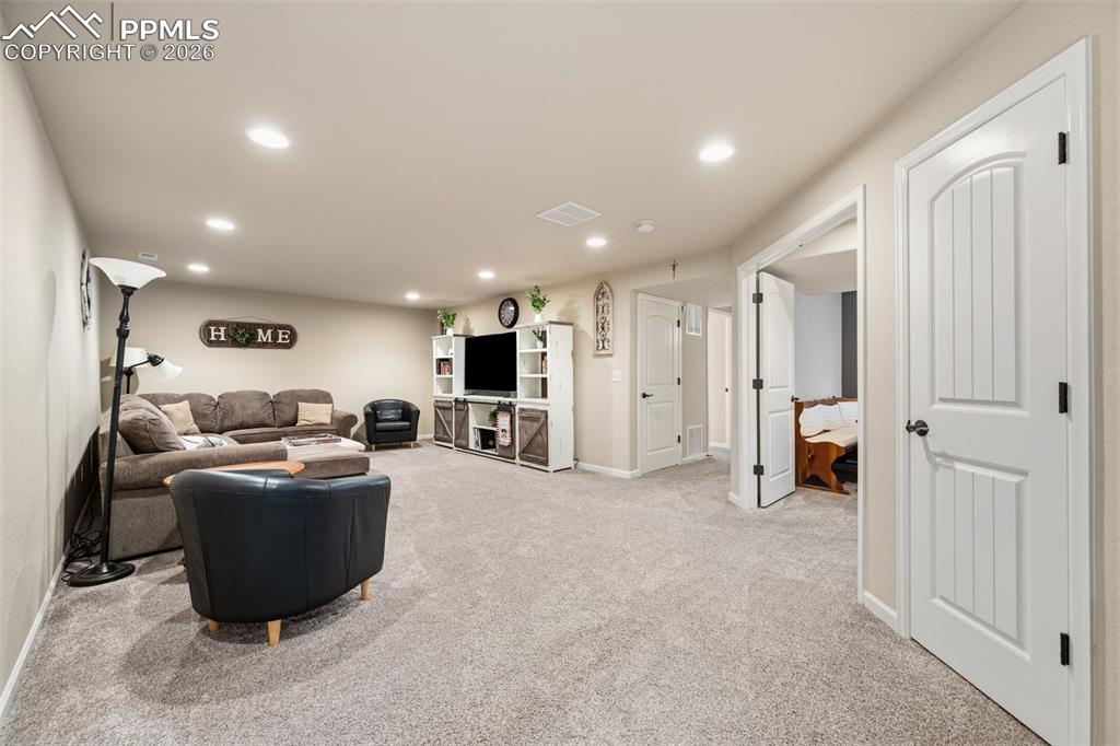 Image 22 of 38: Living Room