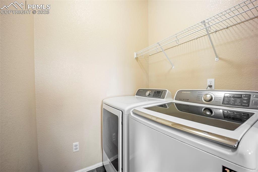 Image 14 of 40: Laundry off the Kitchen