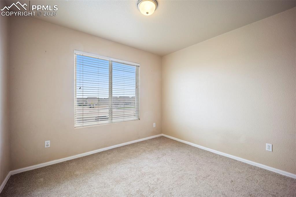 Image 16 of 40: Family Room