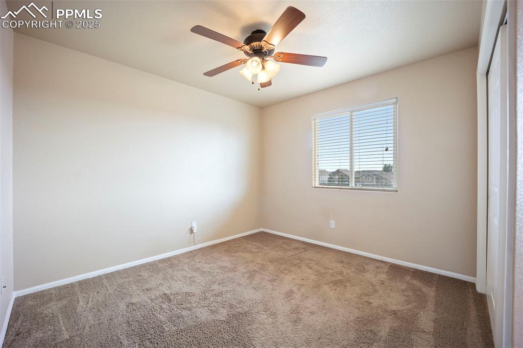 Image 19 of 40: Bedroom