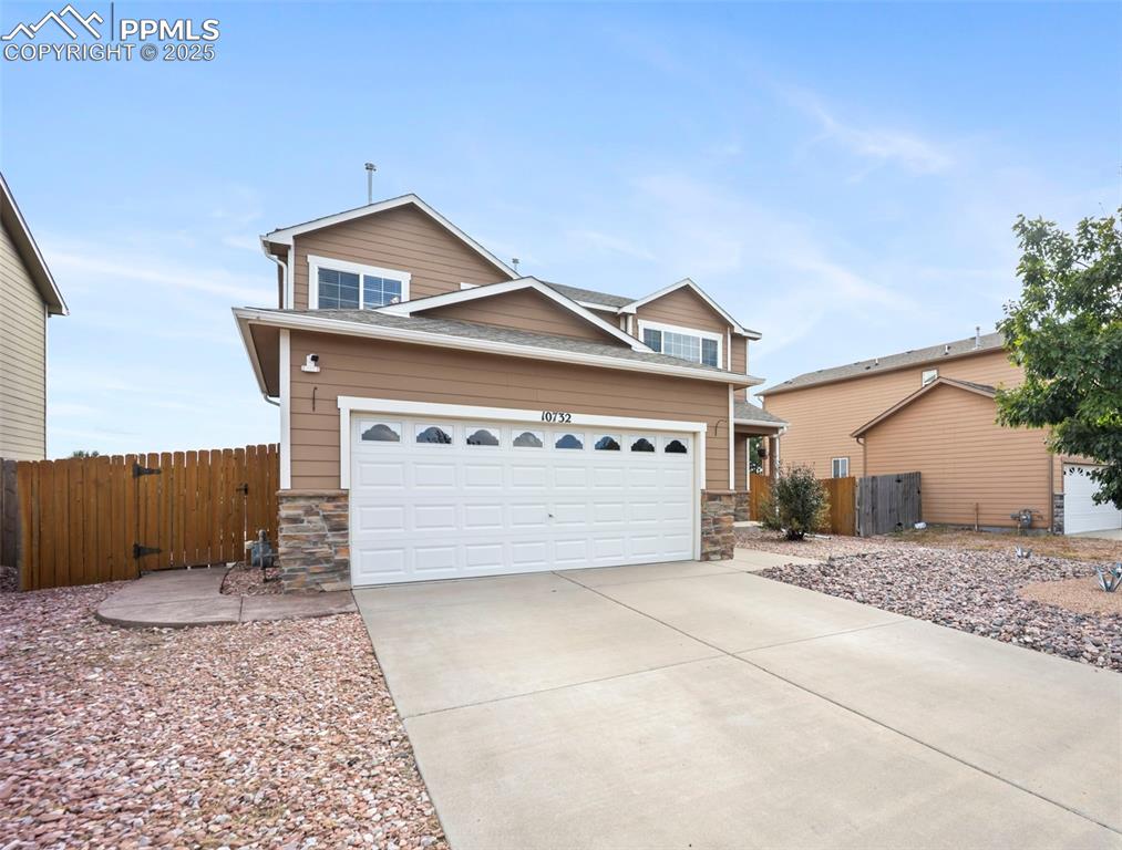 Image 2 of 40: Front of Structure