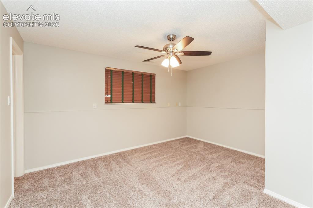 Image 17 of 22: Bedroom
