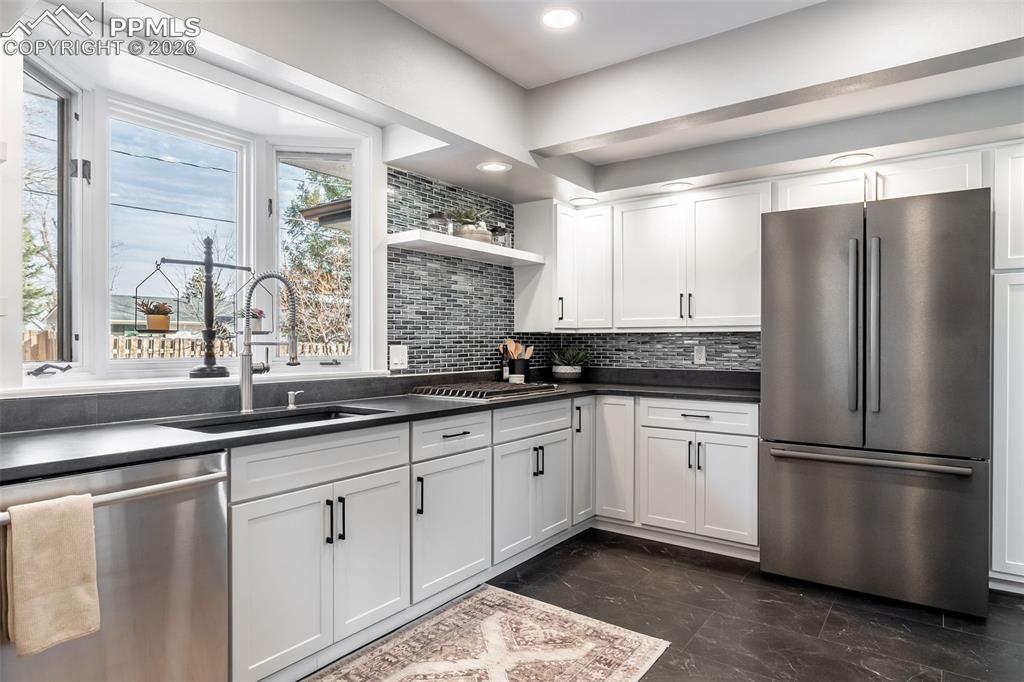 Image 16 of 42: Kitchen