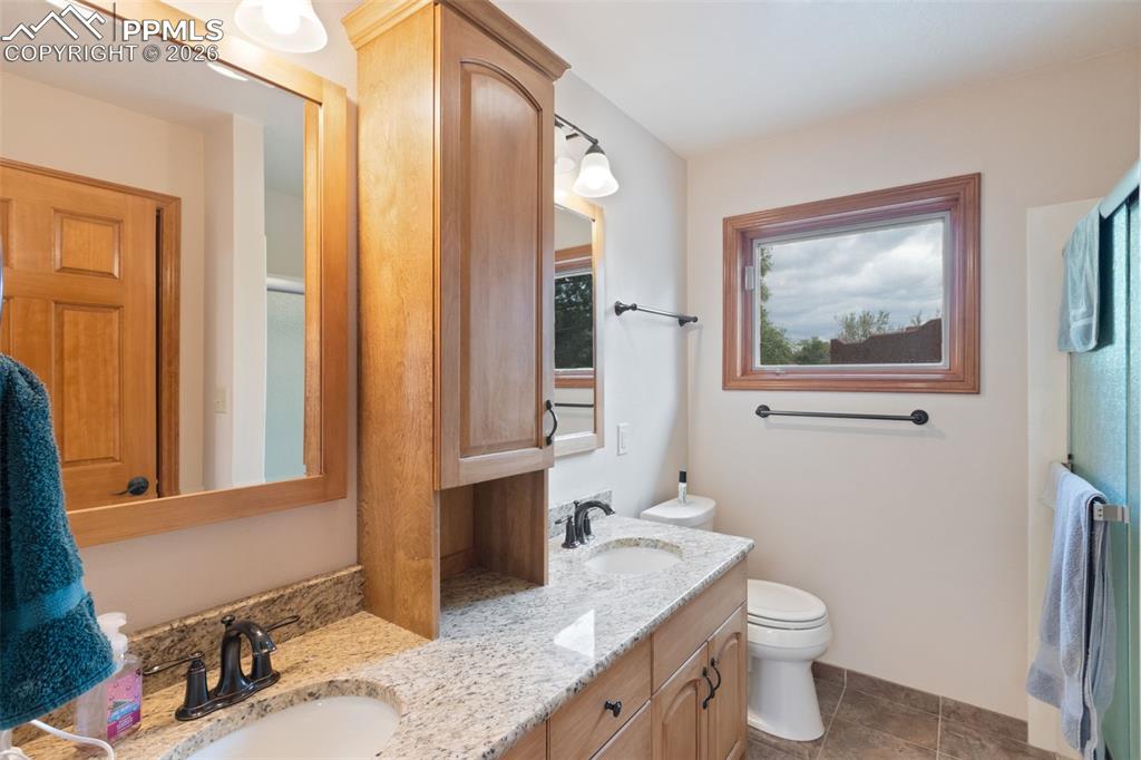 Image 36 of 47: Upper level bathroom