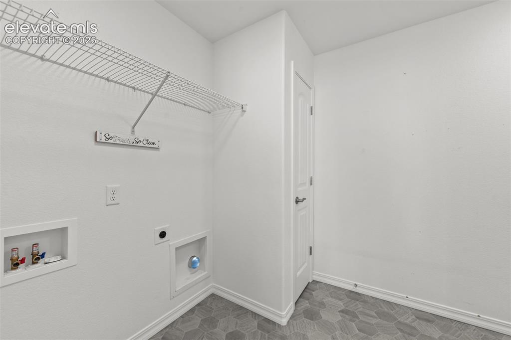 Image 13 of 45: Laundry