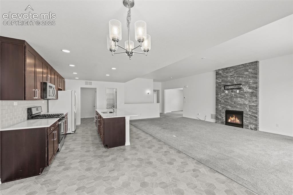 Image 8 of 45: Kitchen