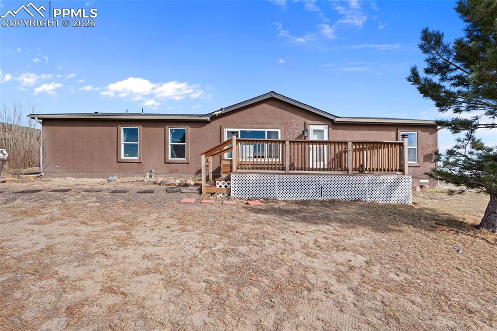 Image 2 of 27: Back of Structure