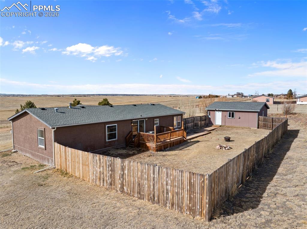 Image 23 of 27: Back of Structure