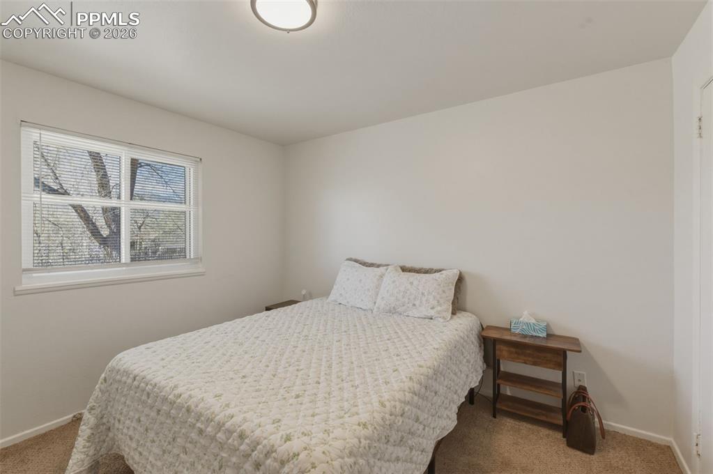 Image 10 of 21: Entry