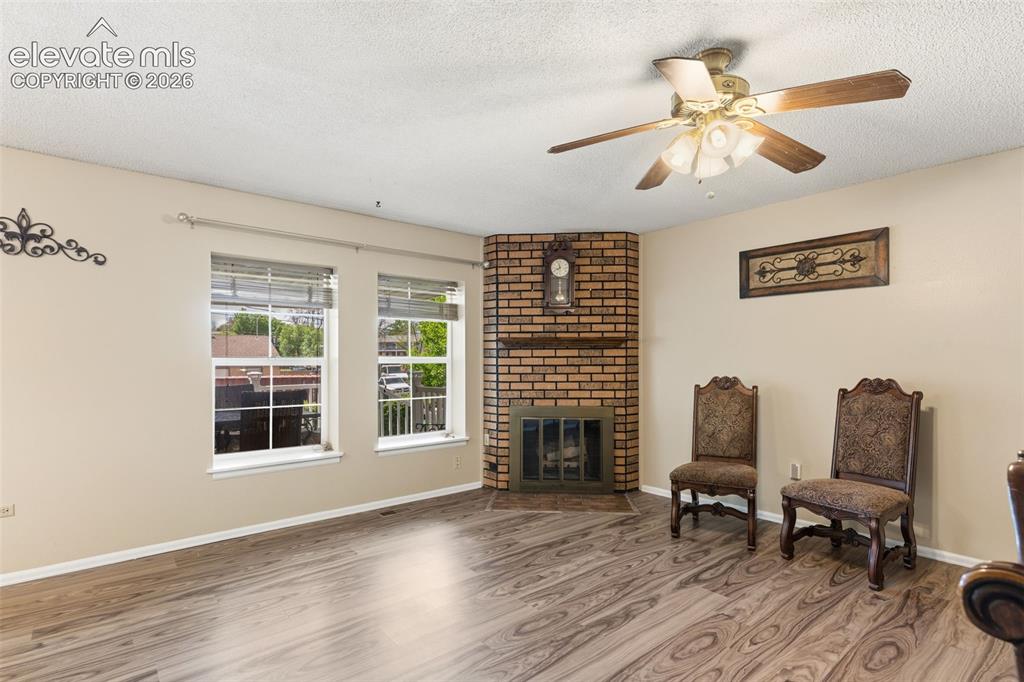 Image 11 of 34: Sitting Room