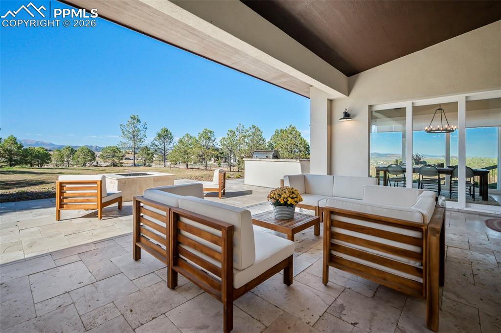 Image 17 of 33: Window Wall looking west