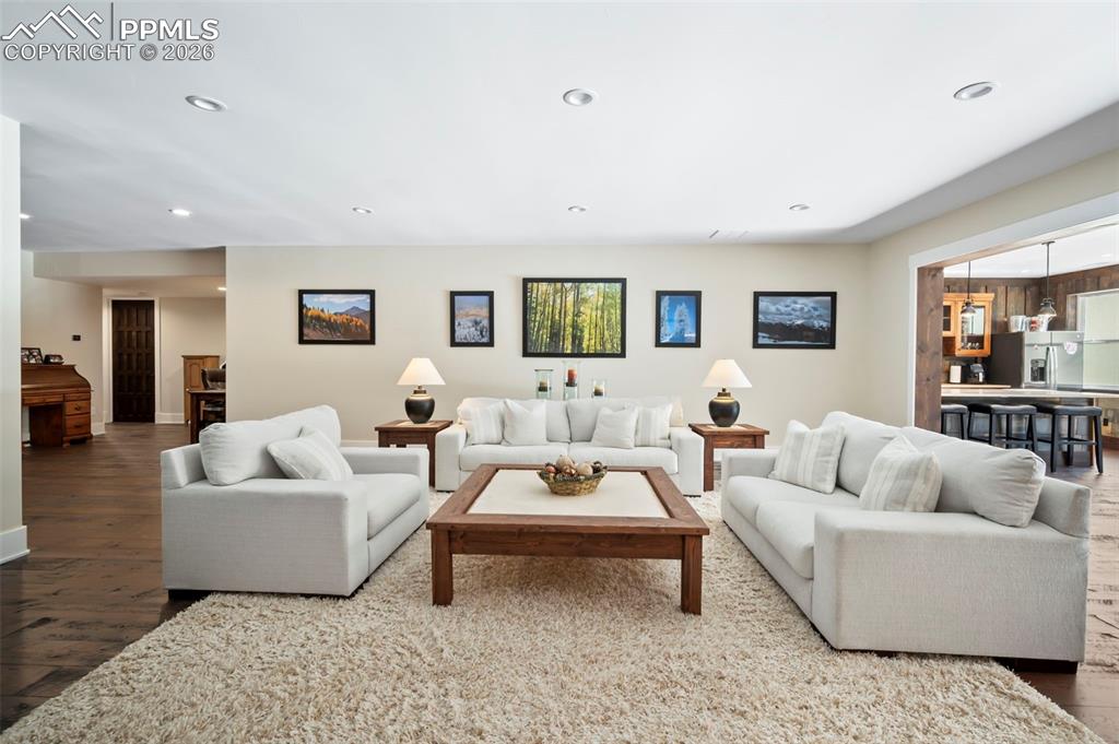 Image 22 of 33: FR continued