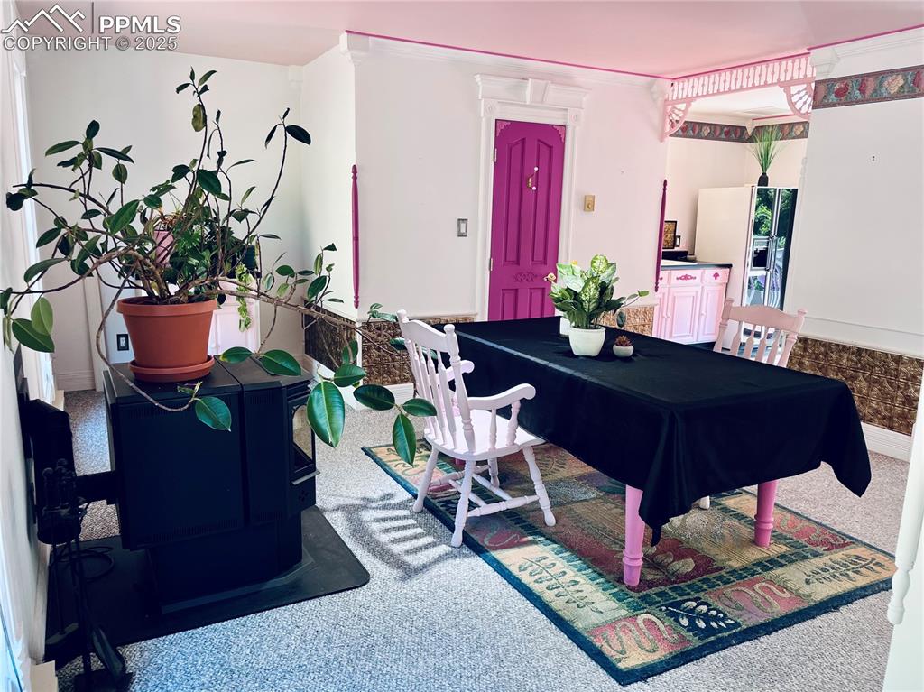 Image 9 of 22: Dining Area