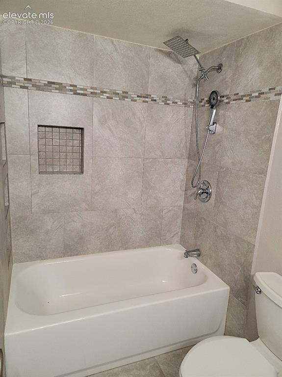 Image 15 of 25: Lovely Tile!