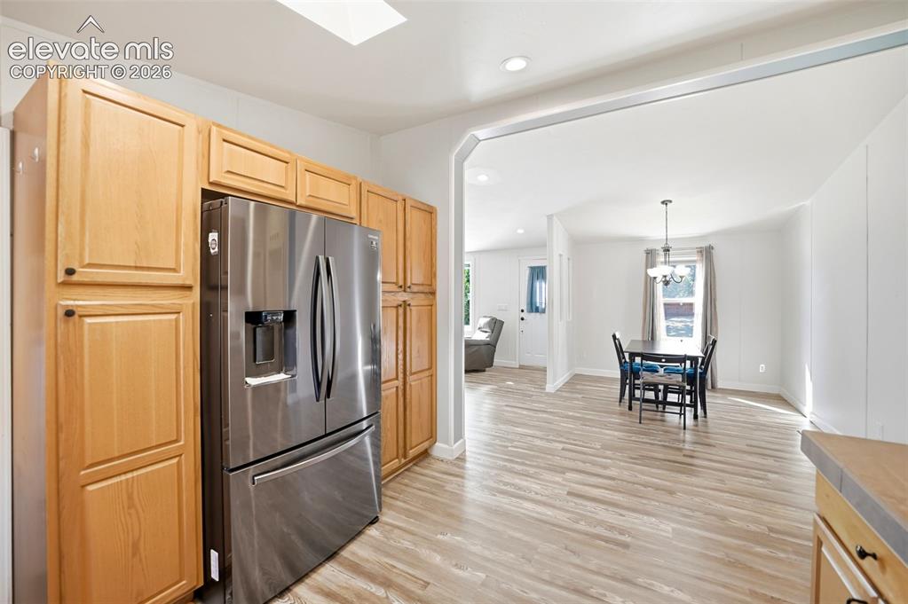 Image 10 of 39: Kitchen