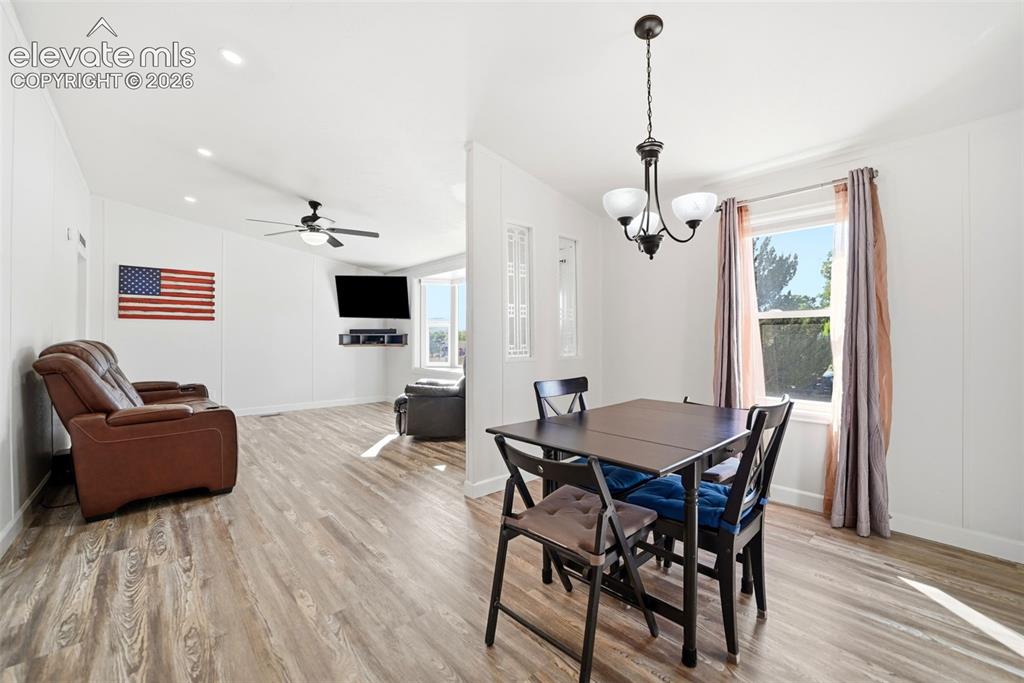 Image 12 of 39: Dining Area