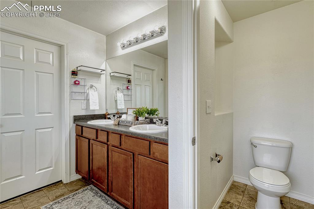 Image 30 of 50: Primary Bath