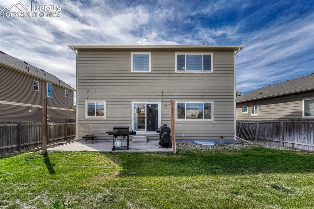 Image 42 of 50: Back of Structure