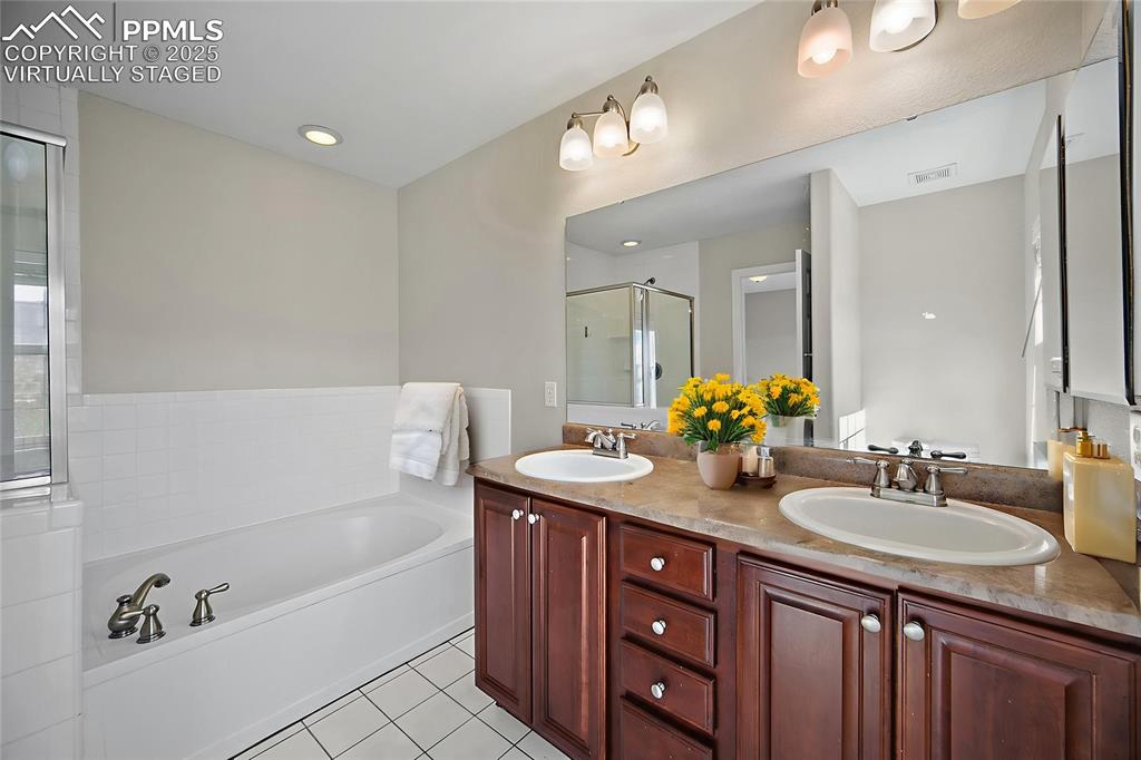 Image 29 of 50: virtually staged