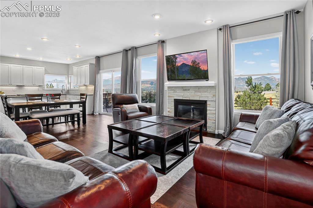 Image 12 of 30: Open concept family rooms