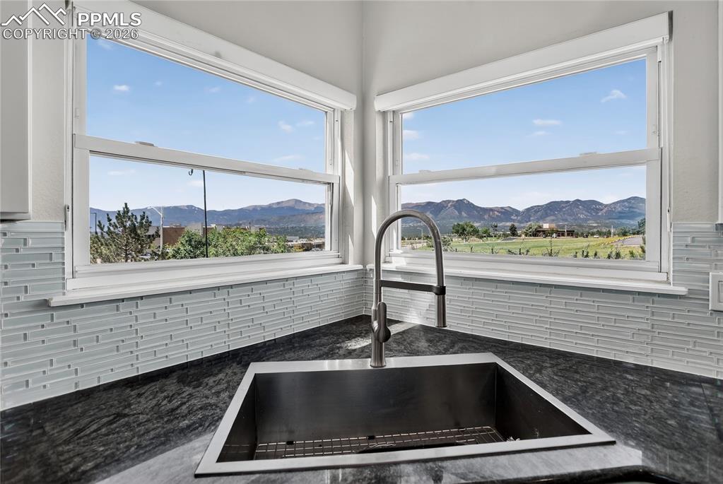 Image 7 of 30: Unobstructed mountain views