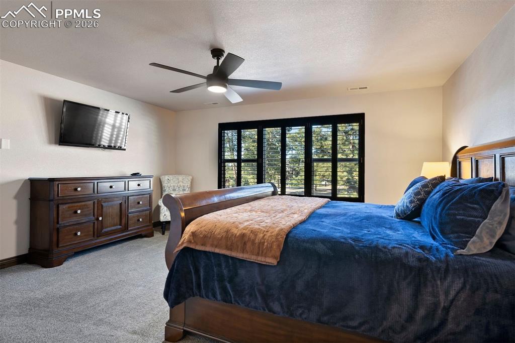 Image 29 of 49: Bedroom